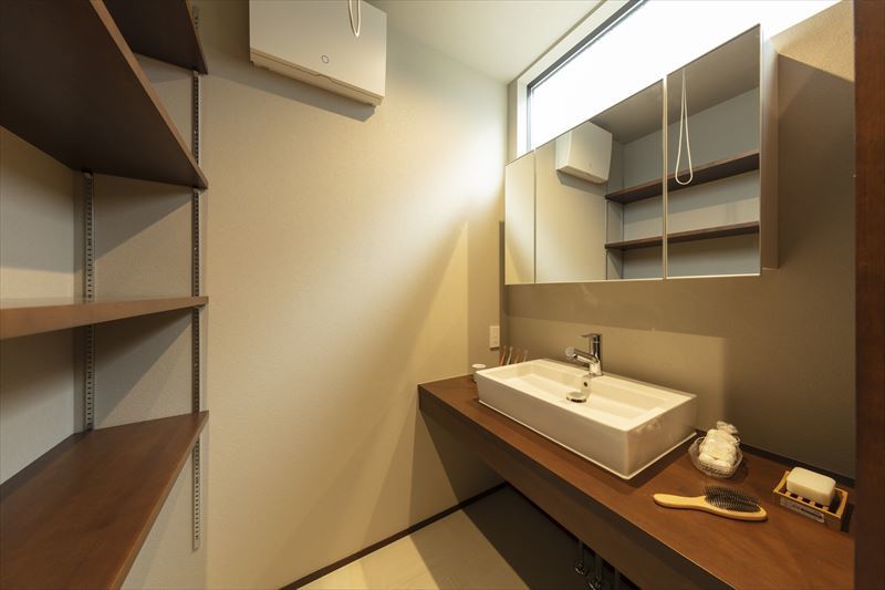 機能的な造作洗面台