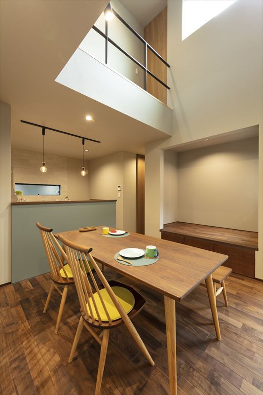 無垢材をふんだんに使ったダイニング